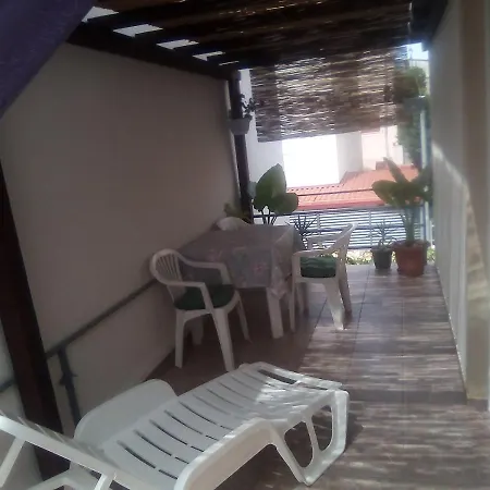 Apartmán With A Parking Space - 17318 Rogoznica (Sibenik-Knin)