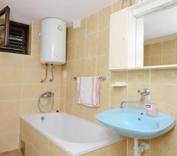 With Parking Space - 17318 Daire