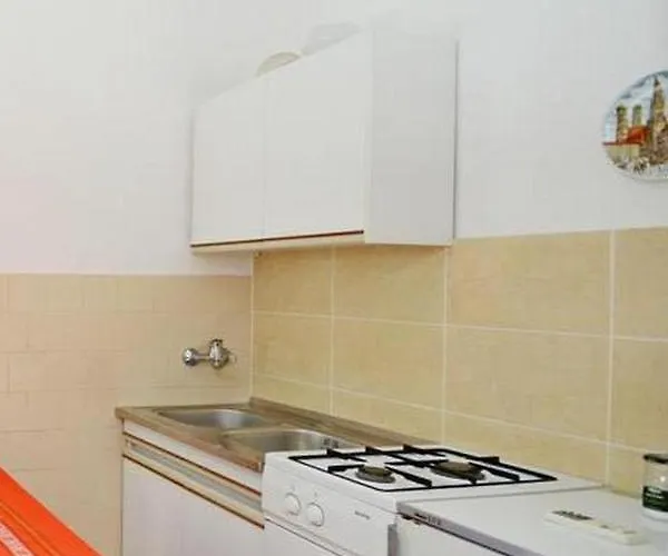 Daire With Parking Space - 17318 Rogoznica (Sibenik-Knin)